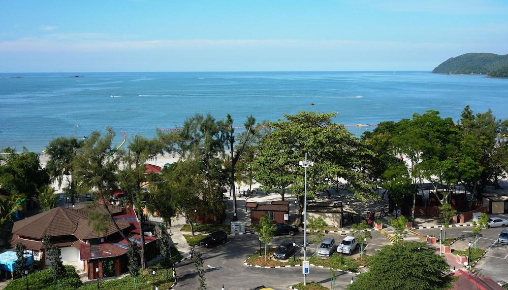 Langgura Baron Resort Pantai Cenang  Bagian luar foto