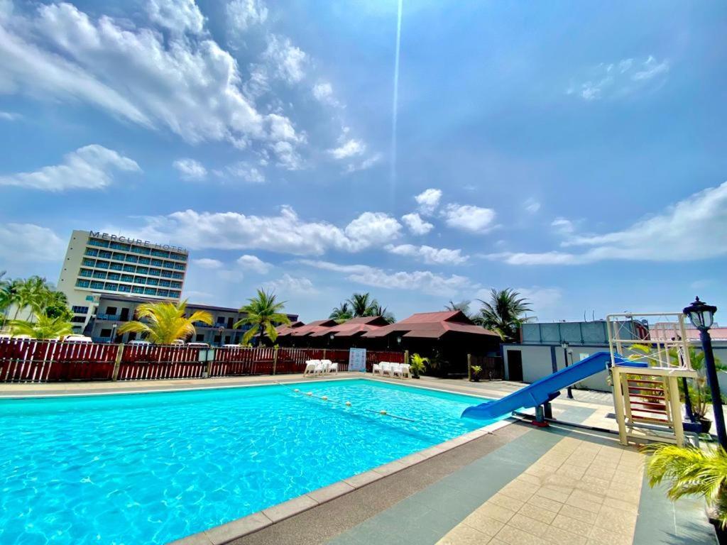 Langgura Baron Resort Pantai Cenang  Bagian luar foto
