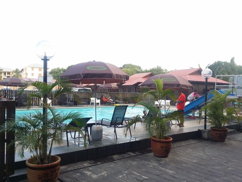 Langgura Baron Resort Pantai Cenang  Bagian luar foto