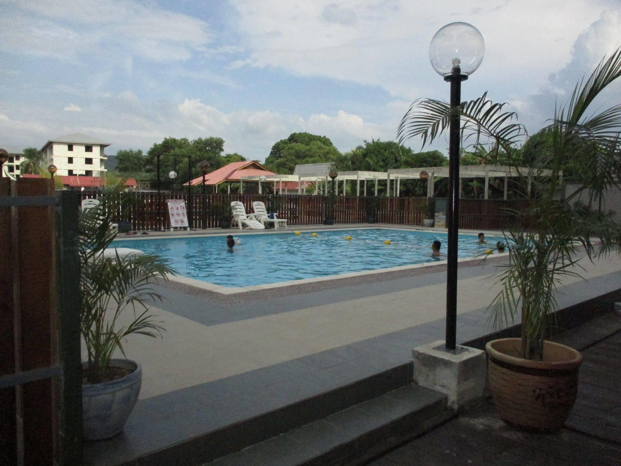 Langgura Baron Resort Pantai Cenang  Bagian luar foto